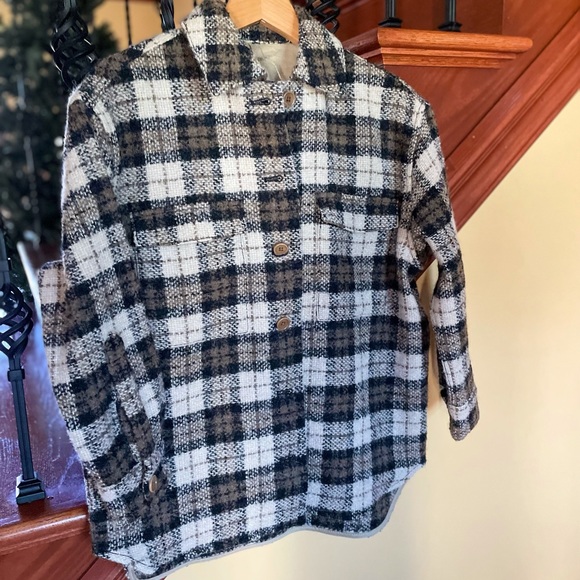 Banana Republic Petite Oversized Italian Boucle Shirt Jacket - Picture 2 of 12